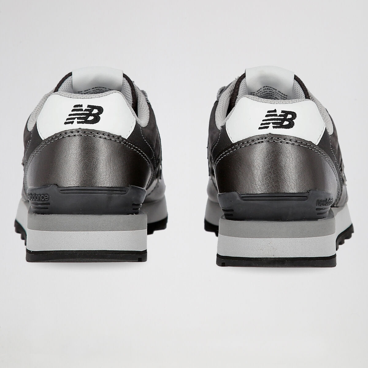 Tênis New Balance 996 Feminino - Cinza-escuro / Preto - Foto 3